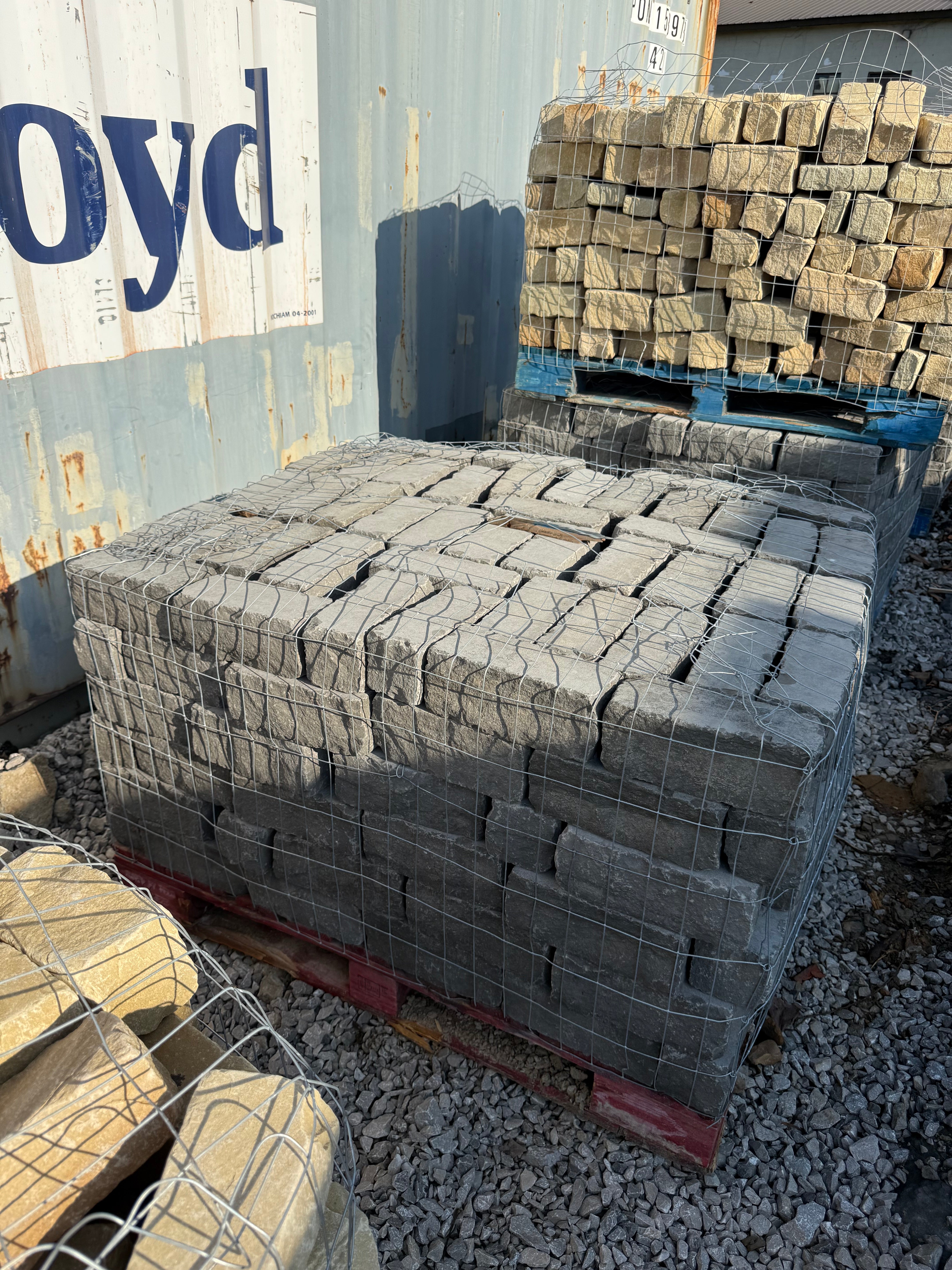 SAWN TUMBLED DARK GREY TUMBLE