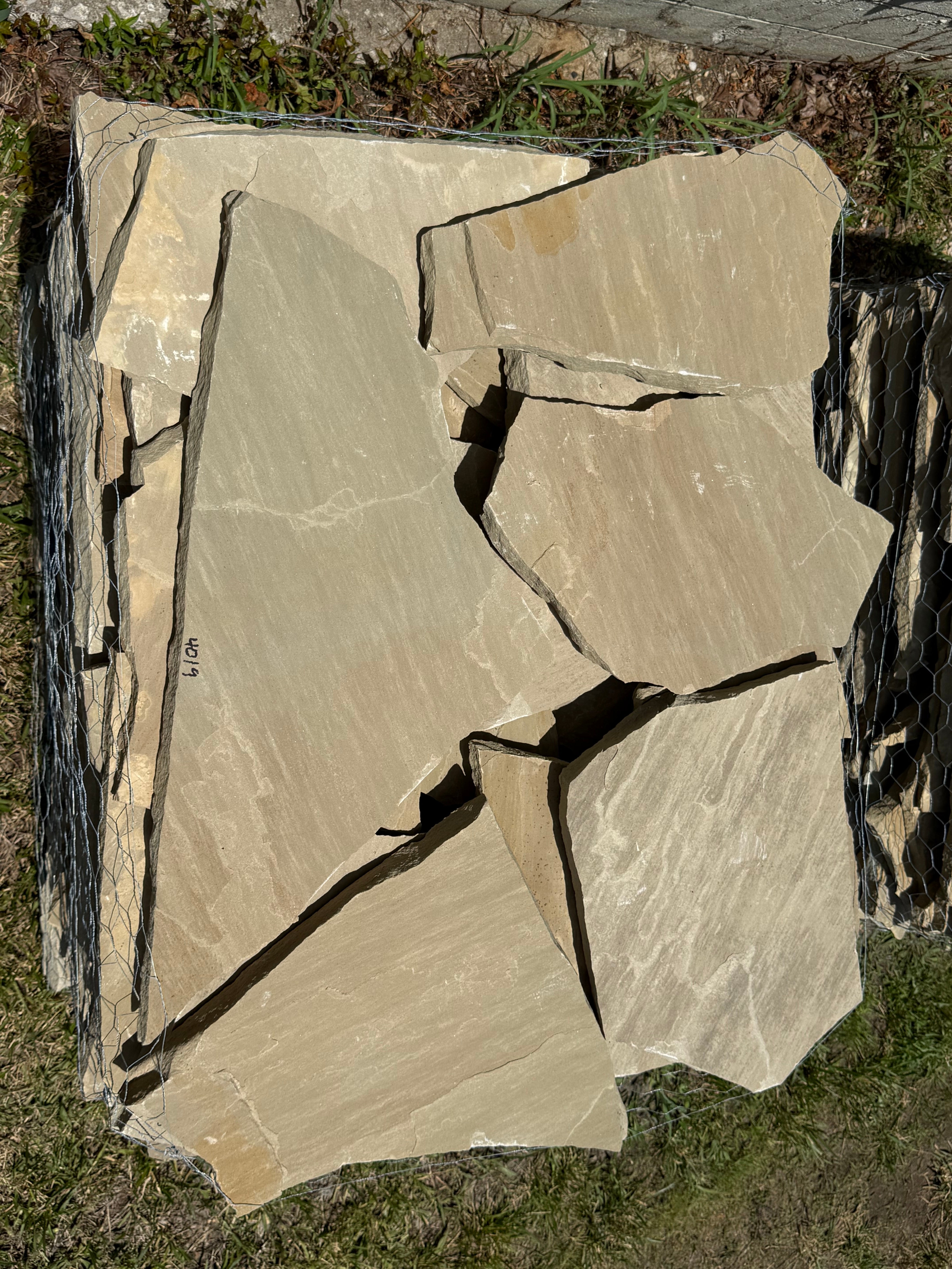 MEDIUM BROWN FLAGSTONE