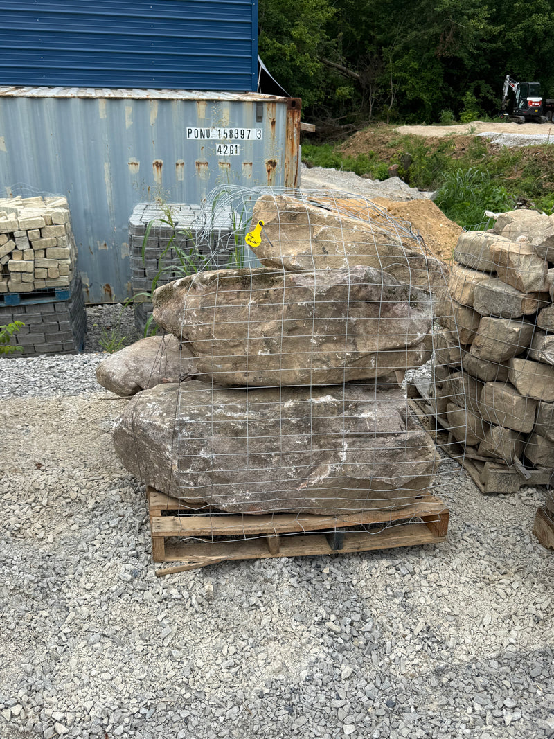 FINGER FIELDSTONE BOULDER