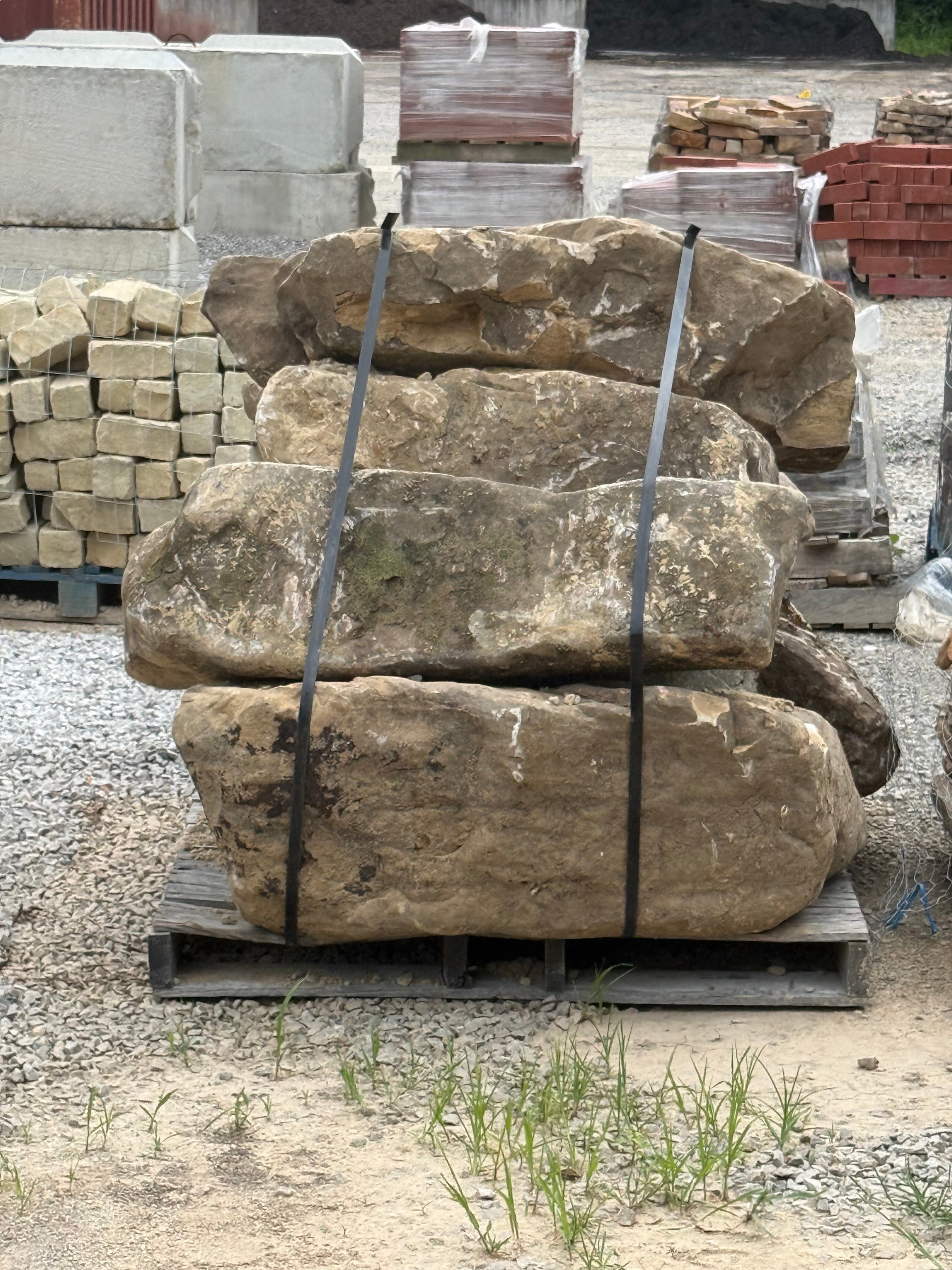 FINGER FIELDSTONE BOULDER
